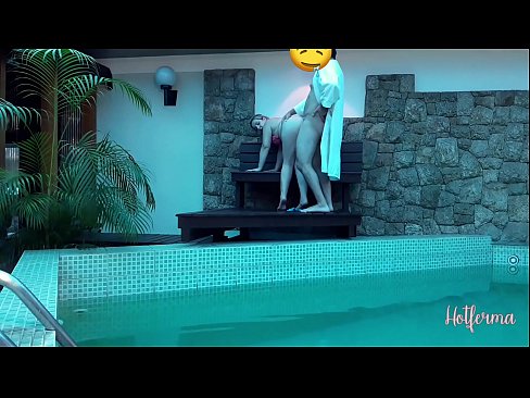 ❤️ Boss xizmatchini hovuzga taklif qiladi, lekin issiqqa qarshi tura olmadi ❤️ Sluts uz.pornhdvideos.ru